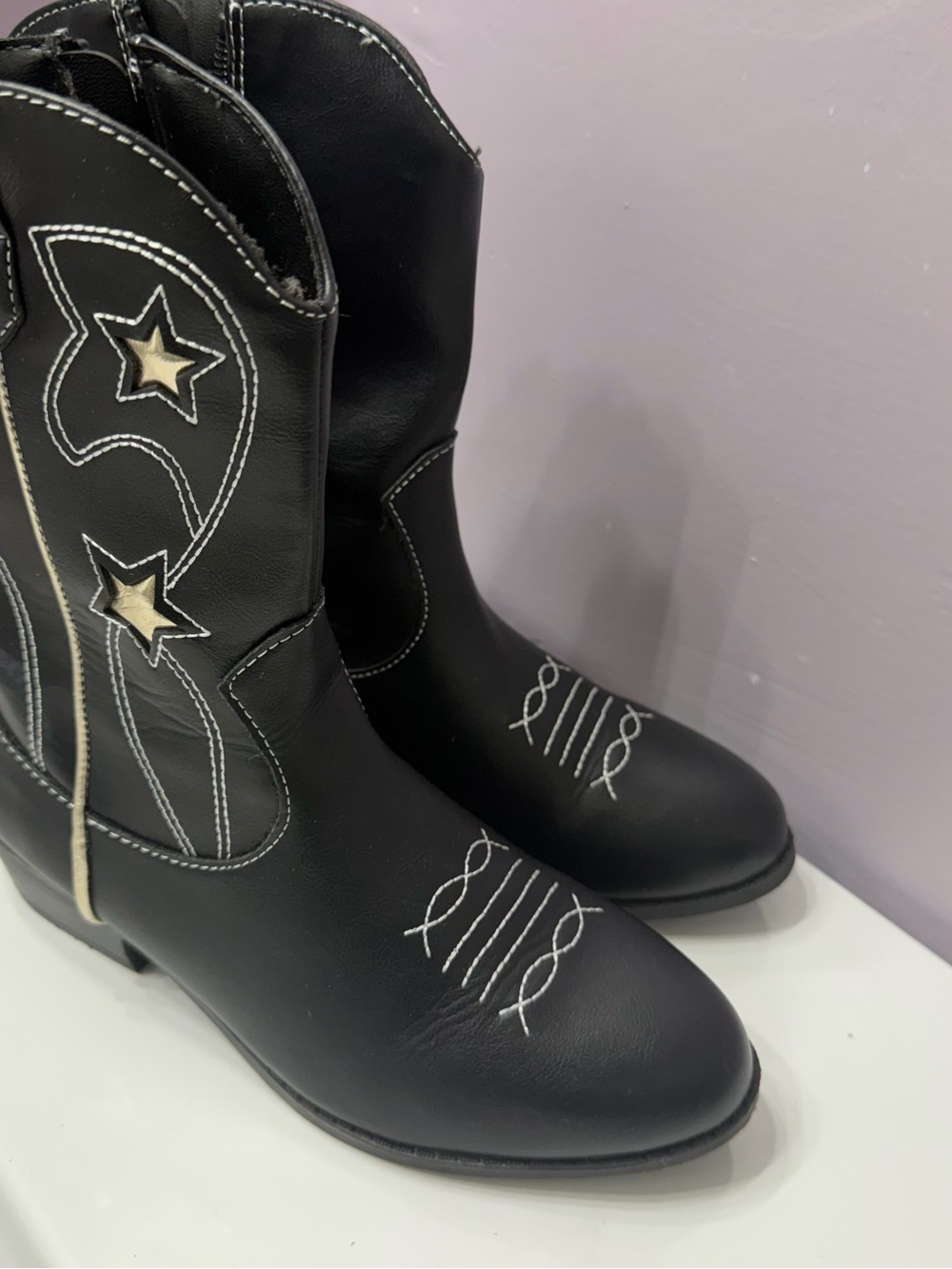 The Children's Place Black Kids Western Boots with White Star Stitching